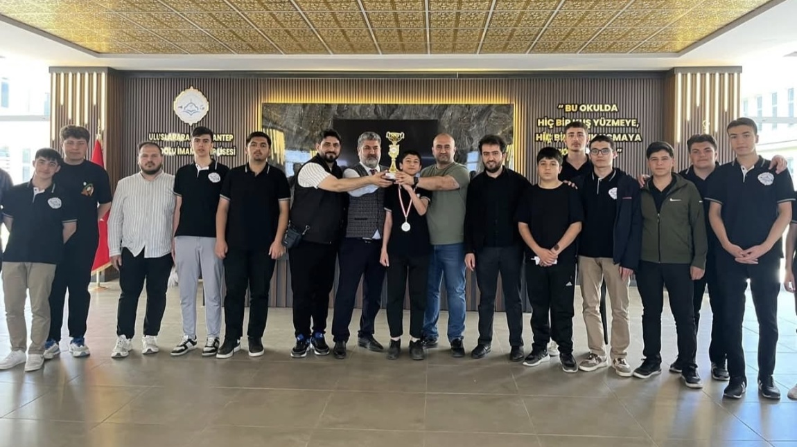 19 MAYIS ZEKA SPORLARI VE OYUNLARI TURNUVASI BİRİNCİLİK ÖDÜLÜ OKULUMUZUN